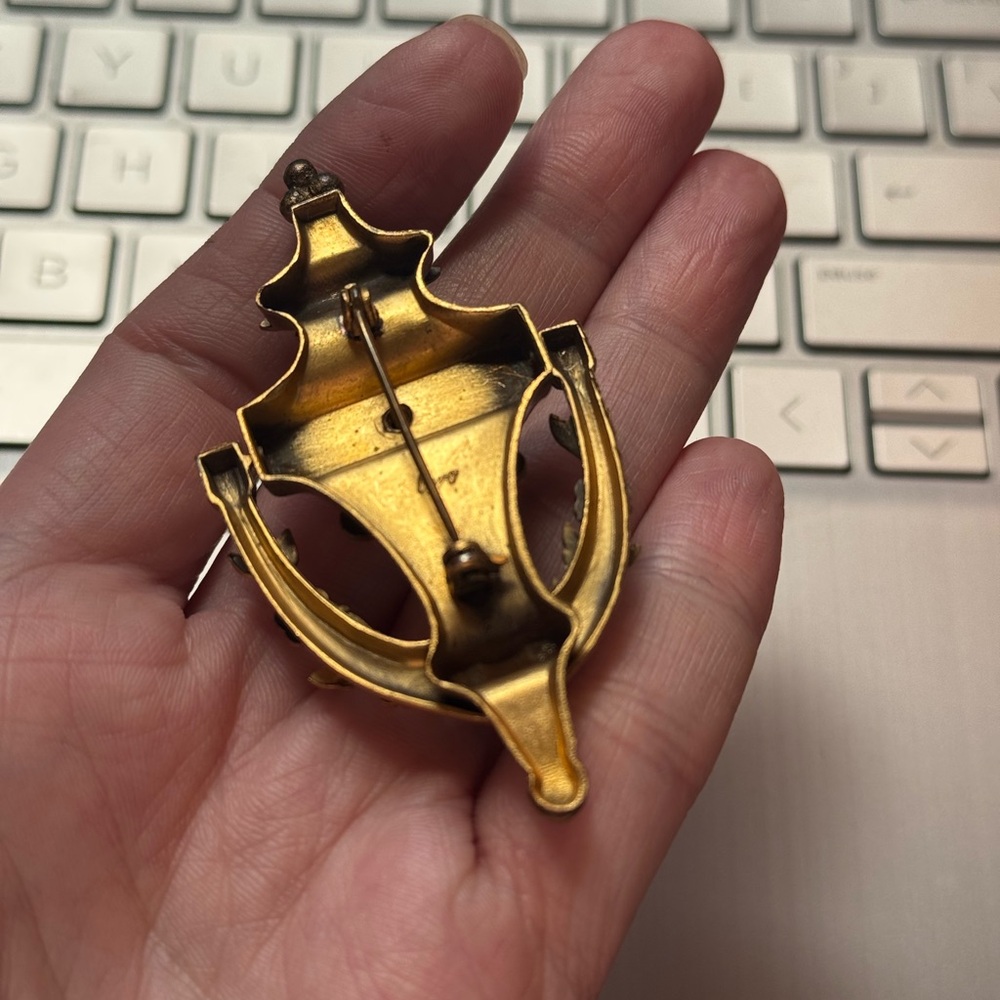 1940s Vintage Coro Mechanical Doorknocker Brooch - Picture 4 of 5